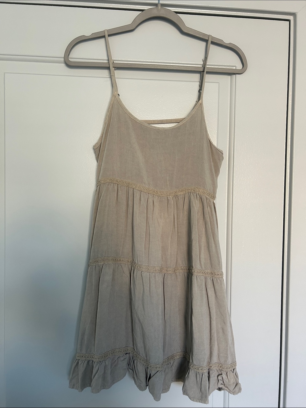 Casual Tiered Spaghetti Strap Dress in Taupe